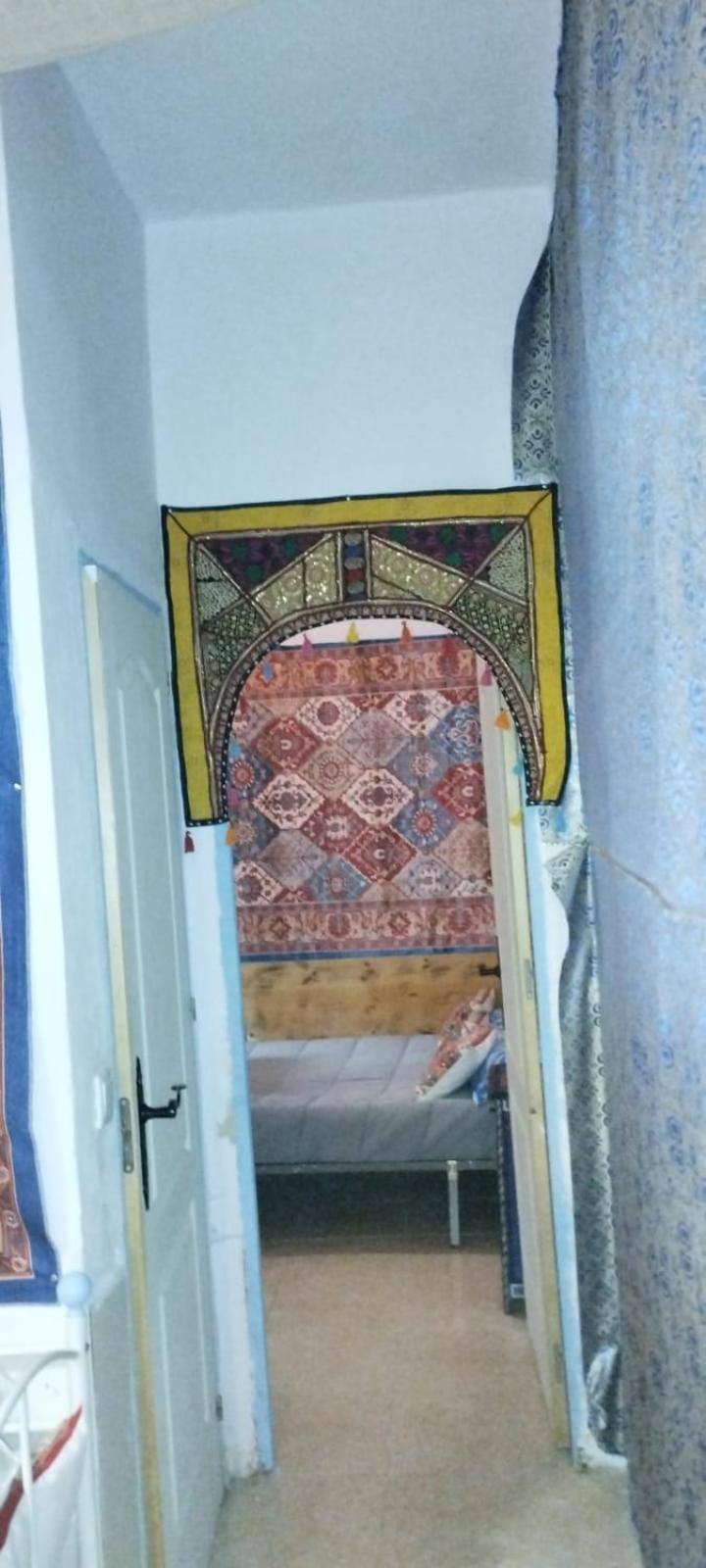 Apartment Sleep & Shower In A Typical District *