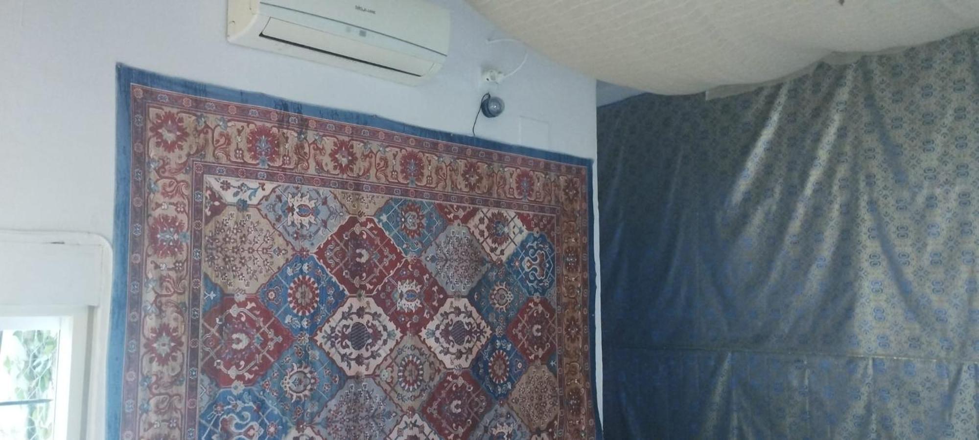 Apartment Sleep & Shower In A Typical District